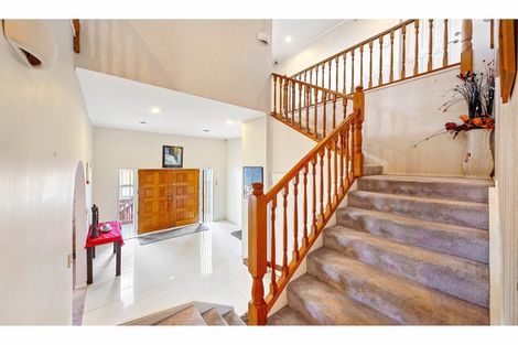 Photo of property in 7 Piper Place, Goodwood Heights, Auckland, 2105