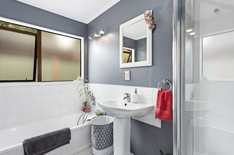 Photo of property in 92c Kamahi Street, Stokes Valley, Lower Hutt, 5019