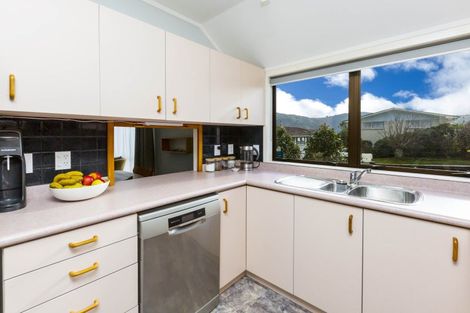 Photo of property in 69 Sunbrae Drive, Silverstream, Upper Hutt, 5019