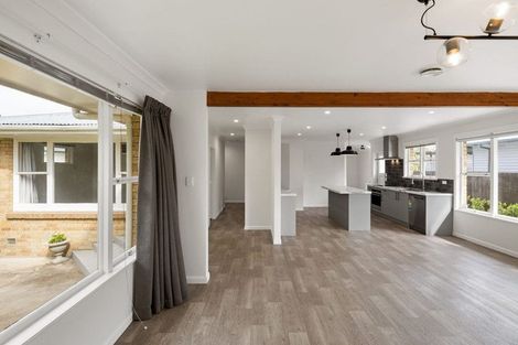 Photo of property in 86 Grey Street, Cambridge, 3434