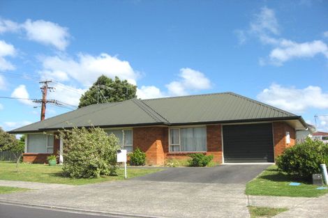 Photo of property in 2 Corkill Place, Papakura, 2110