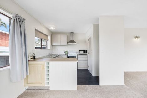 Photo of property in 2/26 Cromdale Avenue, Highland Park, Auckland, 2010