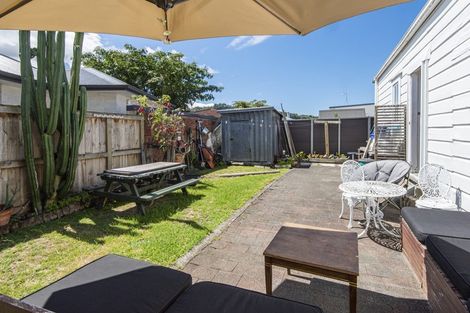 Photo of property in 13 Wolfe Street, Regent, Whangarei, 0112