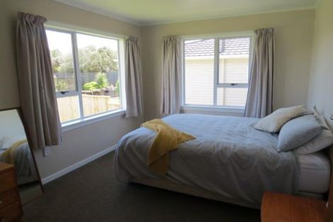 Photo of property in 62 Awanui Street, Merrilands, New Plymouth, 4312