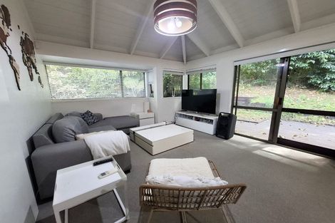 Photo of property in 1/72 Lake Road, Northcote, Auckland, 0627