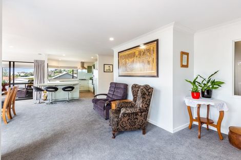 Photo of property in 4 Shera Street, Acacia Bay, Taupo, 3330
