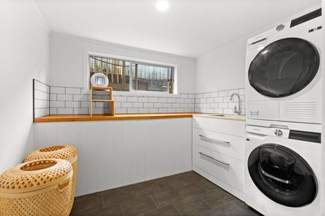 Photo of property in 1/26 Nor'east Drive, Northcross, Auckland, 0632