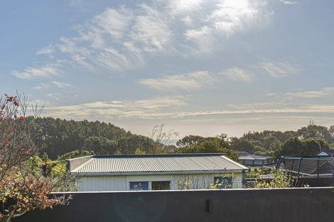 Photo of property in 27a Norwich Avenue, Spotswood, New Plymouth, 4310