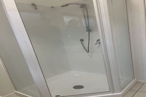 Photo of property in 14 Bibury Avenue, Henderson, Auckland, 0612