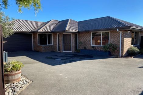 Photo of property in 2/10 Thistledown Place, Woolston, Christchurch, 8062