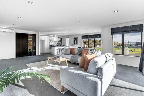 Photo of property in 24 Welsh Road, Winton, 9720