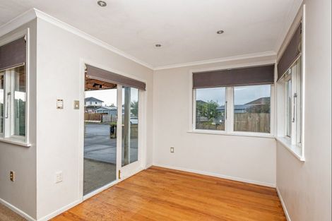 Photo of property in 8 Bradford Place, Awapuni, Palmerston North, 4412