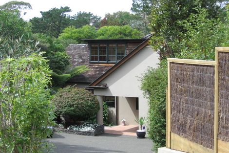 Photo of property in 10 Tree Fern Trail, Campbells Bay, Auckland, 0630