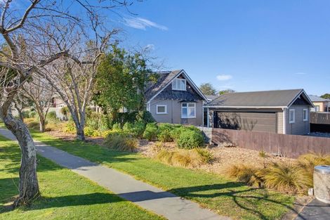 Photo of property in 40 North Parade, Richmond, Christchurch, 8013