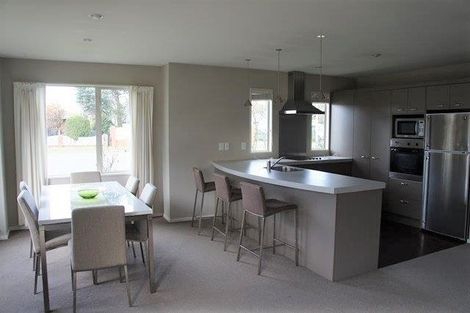 Photo of property in 2 Sheraton Place, Redwood, Christchurch, 8051