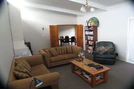 Photo of property in 1/135 Glenfield Road, Hillcrest, Auckland, 0626
