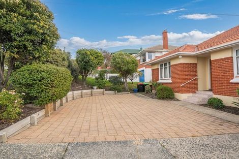 Photo of property in 122 Easther Crescent, Kew, Dunedin, 9012