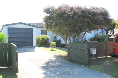 Photo of property in 30 Rosewood Place, Paraparaumu, 5032