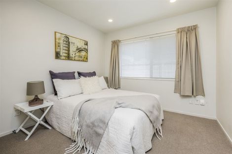 Photo of property in 15a Callis Avenue, Opaheke, Papakura, 2113