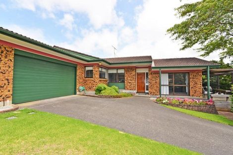 Photo of property in 14 Wairata Place, Te Atatu South, Auckland, 0610