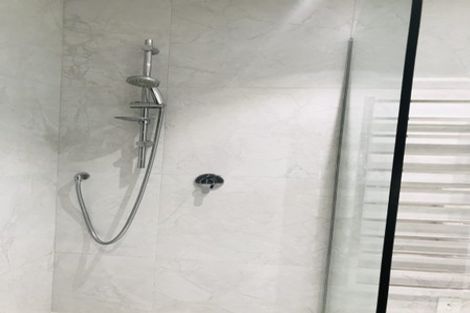 Photo of property in 23a Bournemouth Terrace, Murrays Bay, Auckland, 0630