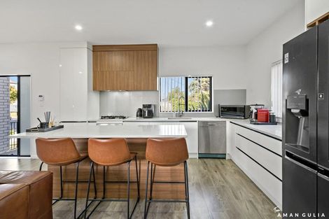 Photo of property in 15a Arney Road, Ranui, Auckland, 0612