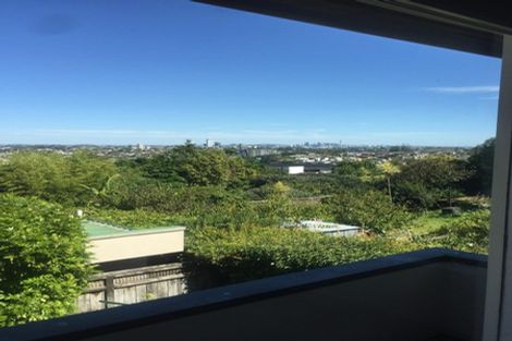 Photo of property in 2/2 Katui Street, Castor Bay, Auckland, 0620