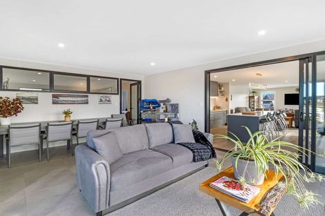 Photo of property in 12 Meadowlands Green, Allenton, Ashburton, 7700