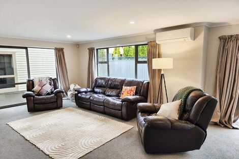 Photo of property in 28 Latimer Way, Petone, Lower Hutt, 5012