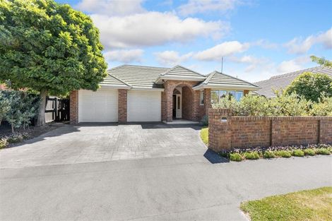 Photo of property in 15 Apsley Drive, Russley, Christchurch, 8042