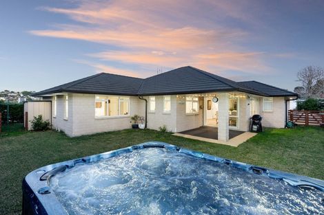 Photo of property in 1 Avocado Lane, Bethlehem, Tauranga, 3110