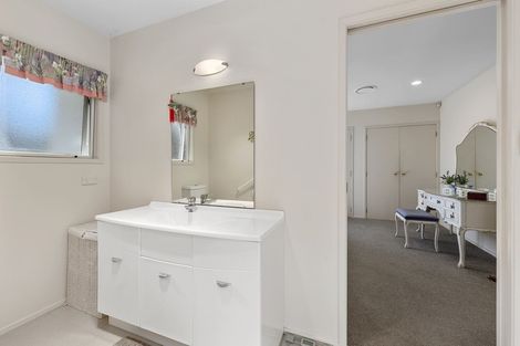 Photo of property in 2/18 Ngahere Views, Orewa, 0931