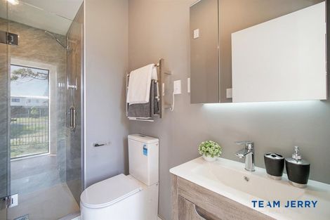 Photo of property in 3/32 Sunlands Drive, Manurewa, Auckland, 2102