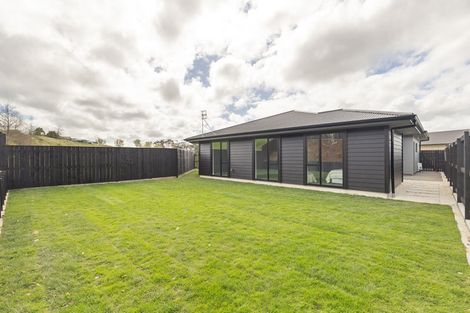 Photo of property in 7 Rangeview Drive, Kelvin Grove, 4414