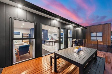 Photo of property in 16 Cuba Street, Petone, Lower Hutt, 5012