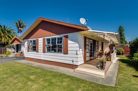 Photo of property in 2/442 Gloucester Street, Taradale, Napier, 4112