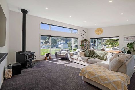 Photo of property in 14 Mowhanau Drive, Kai Iwi, Whanganui, 4574