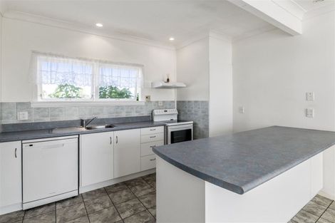 Photo of property in 46 Mako Mako Road, Levin, 5510