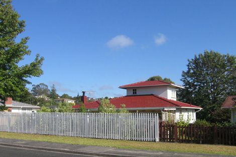 Photo of property in 28 Hatherlow Street, Glenfield, Auckland, 0629