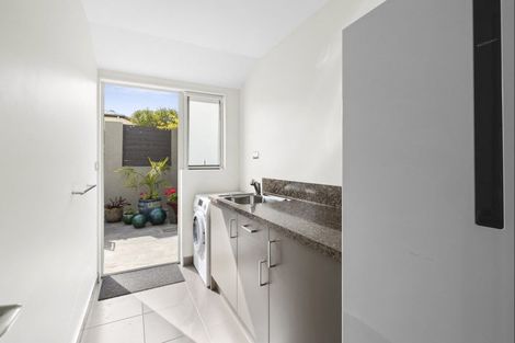 Photo of property in 6 Commodore Place, Britannia Heights, Nelson, 7010