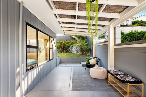 Photo of property in 2/77 Shakespeare Road, Bluff Hill, Napier, 4110