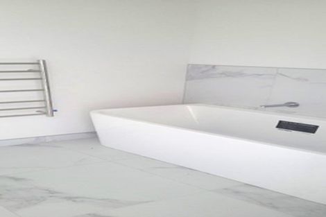 Photo of property in 30 Koreke Close, Kenepuru, Porirua, 5022