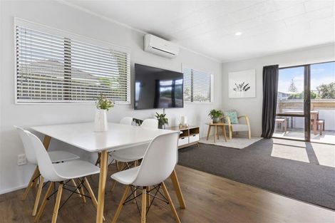 Photo of property in 1/8 Brookfield Road, Te Atatu Peninsula, Auckland, 0610