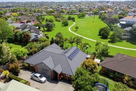 Photo of property in 1/28 Wiltshire Place, Somerville, Auckland, 2014