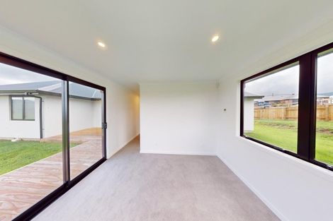 Photo of property in 132 Kingsdale Park Drive, Aokautere, Palmerston North, 4471