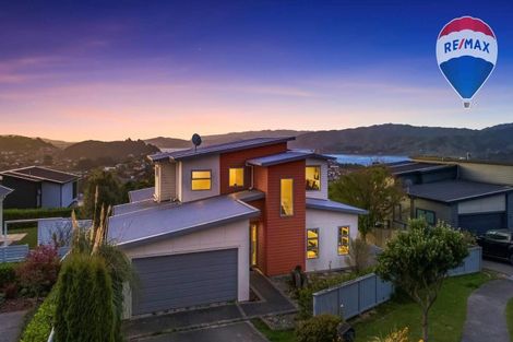 Photo of property in 137 Endeavour Drive, Whitby, Porirua, 5024