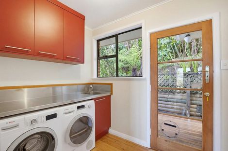 Photo of property in 94 Mana View Road, Paremata, Porirua, 5026