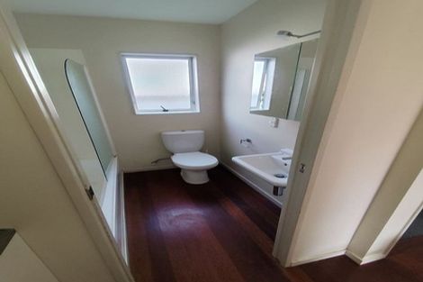 Photo of property in 8 Durham Street, Te Atatu Peninsula, Auckland, 0610