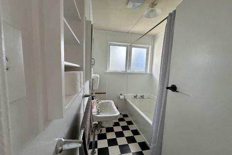 Photo of property in 132 Triangle Road, Massey, Auckland, 0614