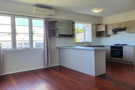 Photo of property in 17 Viola Avenue, Mangere East, Auckland, 2024